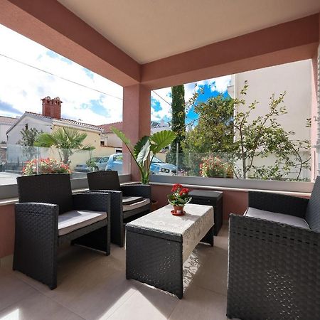 Apartment Puntamika Villa De Rosa - Ground Floor 자다르 외부 사진