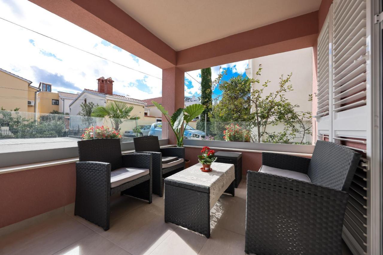 Apartment Puntamika Villa De Rosa - Ground Floor 자다르 외부 사진