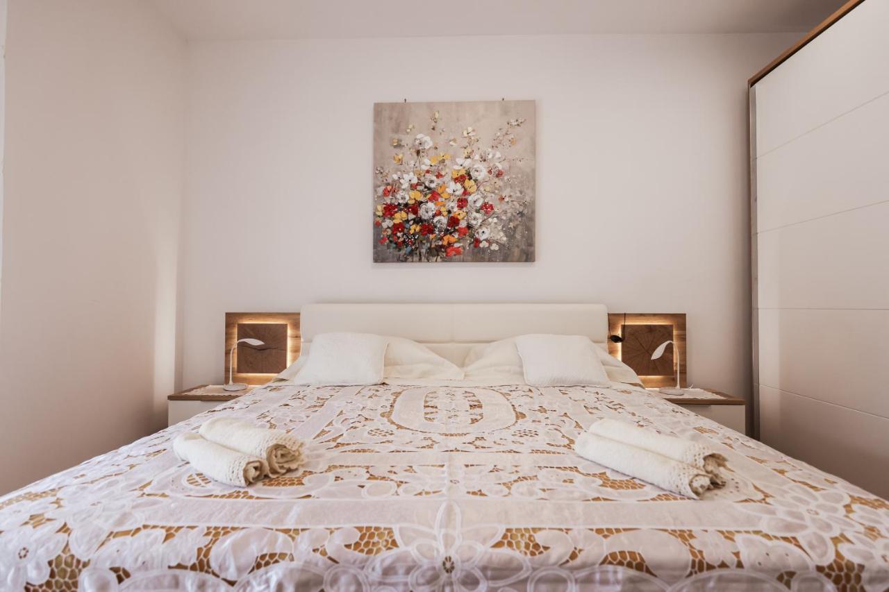 Apartment Puntamika Villa De Rosa - Ground Floor 자다르 외부 사진