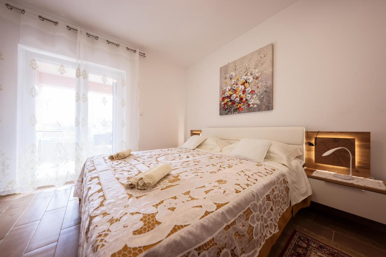 Apartment Puntamika Villa De Rosa - Ground Floor 자다르 외부 사진